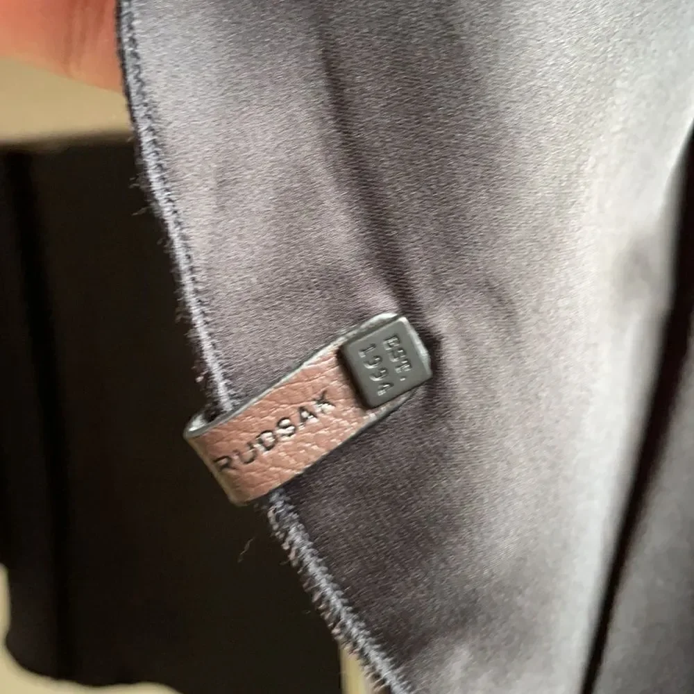 RUDSAK Black Hi/Low Silky Sleeveless Blouse w/Open Back (Size: Small) - Picture 8 of 14